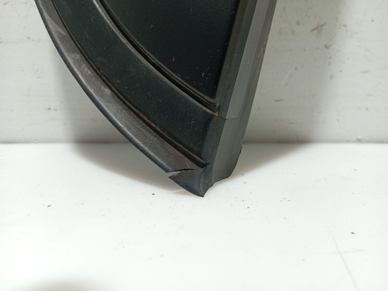 Recambio de moldura para peugeot 208 i (ca_, cc_) 1.0 referencia OEM IAM 9674720277  