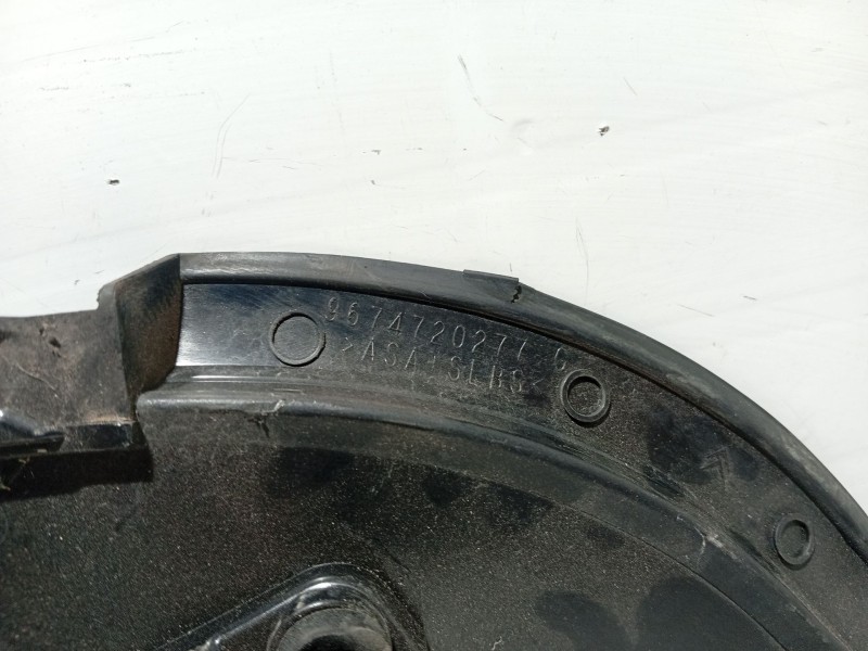 Recambio de moldura para peugeot 208 i (ca_, cc_) 1.0 referencia OEM IAM 9674720277  