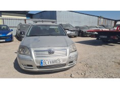 toyota avensis station wagon (_t25_) del año 2004