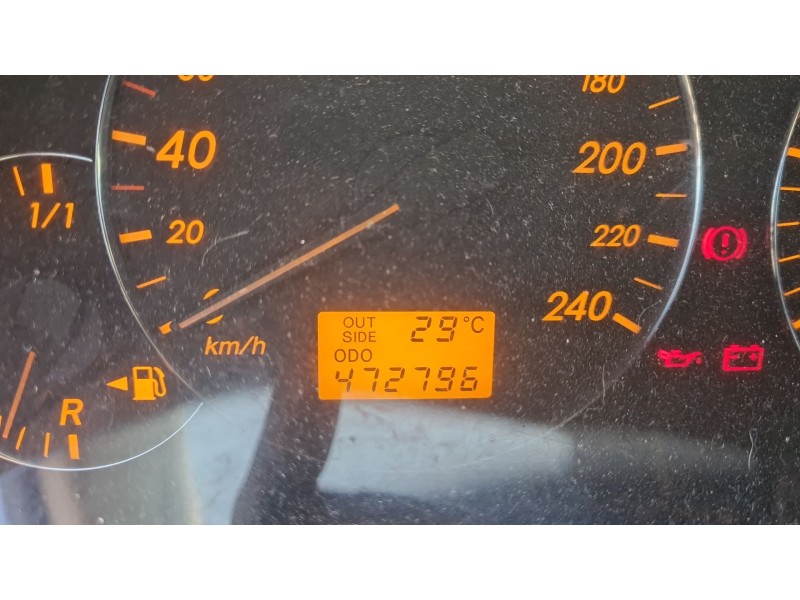 toyota avensis station wagon (_t25_) del año 2004