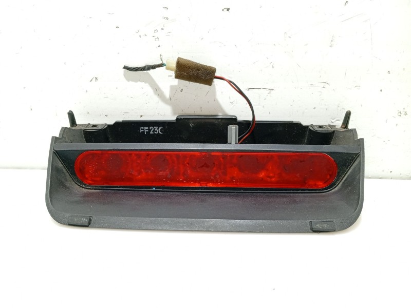 Recambio de luz central de freno para chevrolet matiz referencia OEM IAM 96590415  