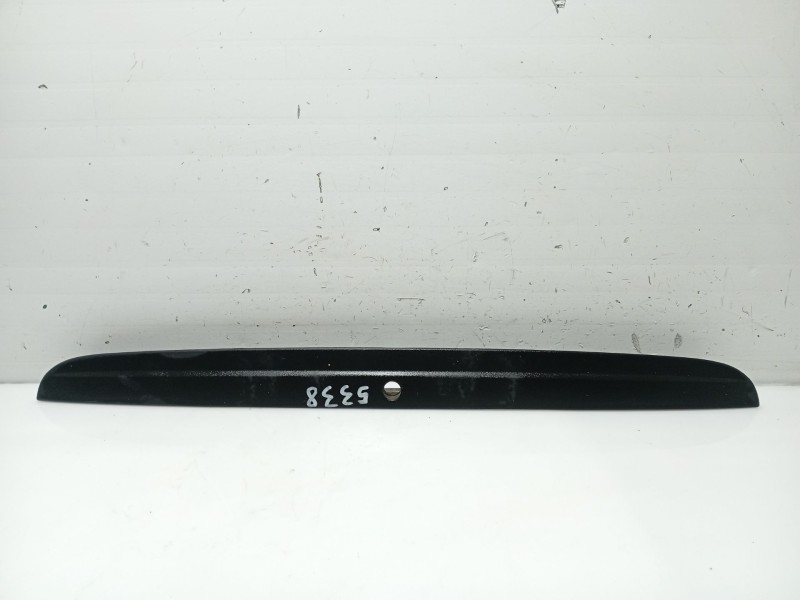 Recambio de moldura para chevrolet matiz referencia OEM IAM 96600275  