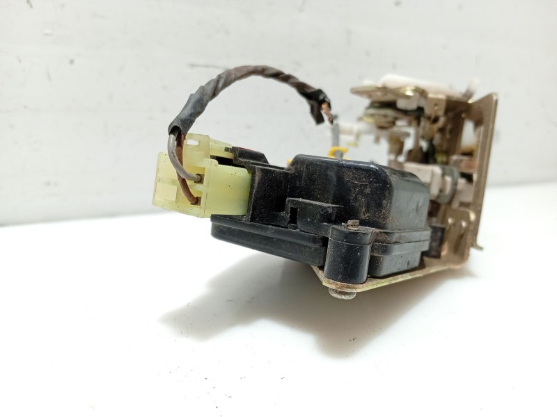 Recambio de cerradura puerta trasera derecha para chevrolet matiz referencia OEM IAM 96601459  