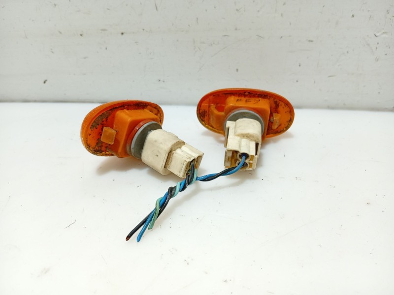 Recambio de piloto lateral izquierdo para chevrolet matiz referencia OEM IAM 96590420  