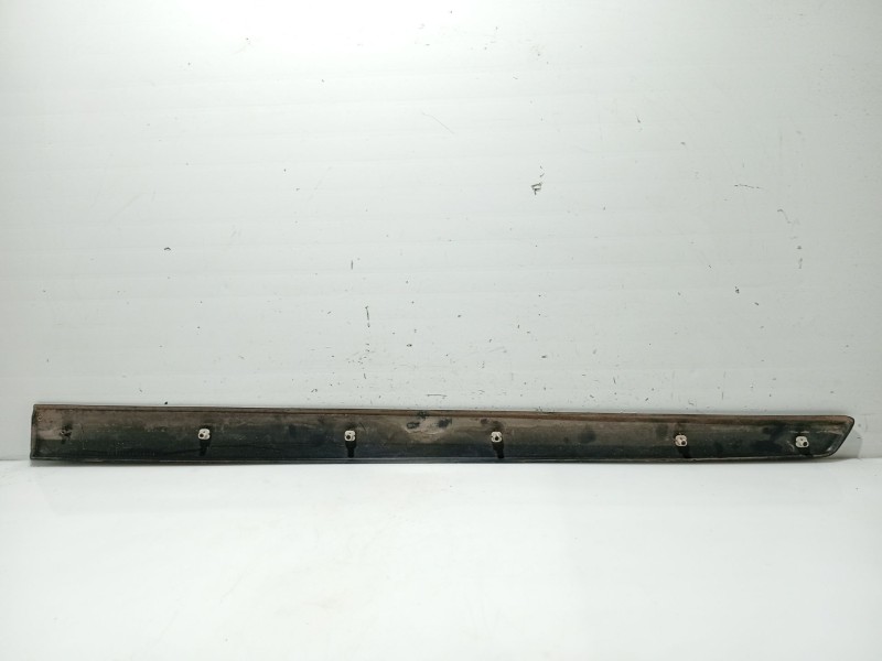 Recambio de moldura para chevrolet matiz referencia OEM IAM 96657020  