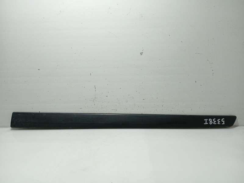 Recambio de moldura para chevrolet matiz referencia OEM IAM 96657019  