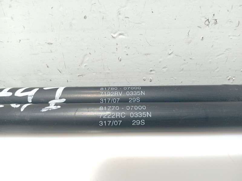 Recambio de amortiguadores maletero / porton para kia picanto referencia OEM IAM 8177007000 8178007000 