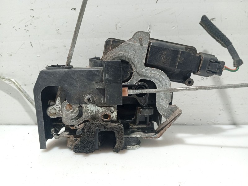 Recambio de cerradura puerta delantera izquierda para kia picanto referencia OEM IAM 8131007010EQ  