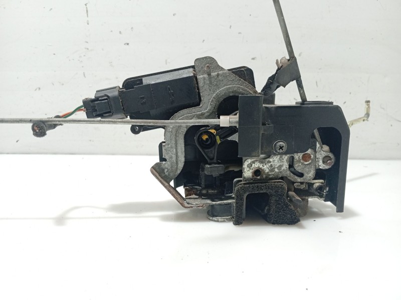 Recambio de cerradura puerta delantera derecha para kia picanto referencia OEM IAM 8132007020EQ  