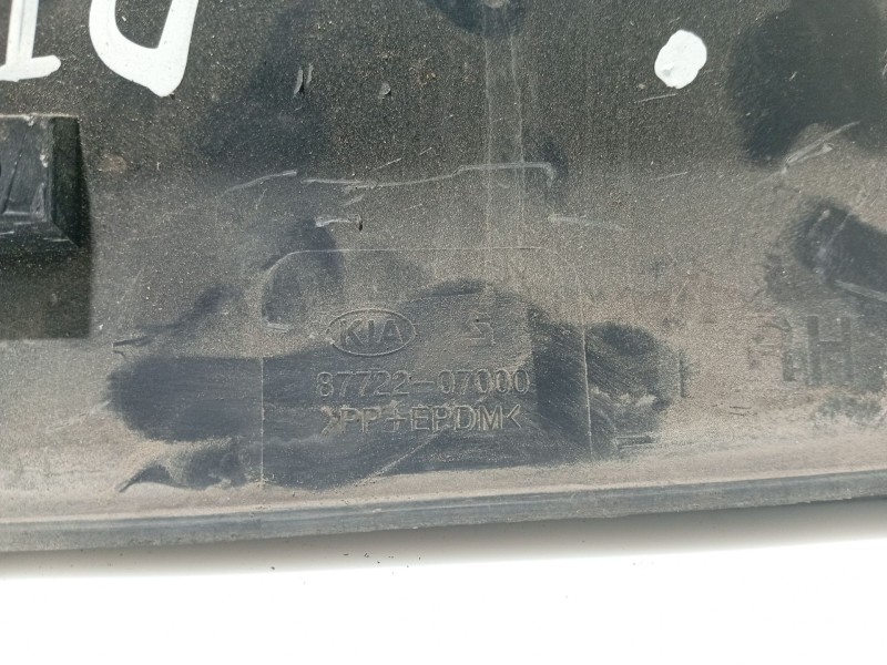 Recambio de moldura puerta delantera derecha para kia picanto referencia OEM IAM   