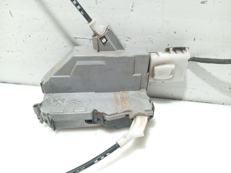 Recambio de cerradura puerta trasera derecha para peugeot 308 i (4a_, 4c_) 2.0 hdi referencia OEM IAM 9138Q8  