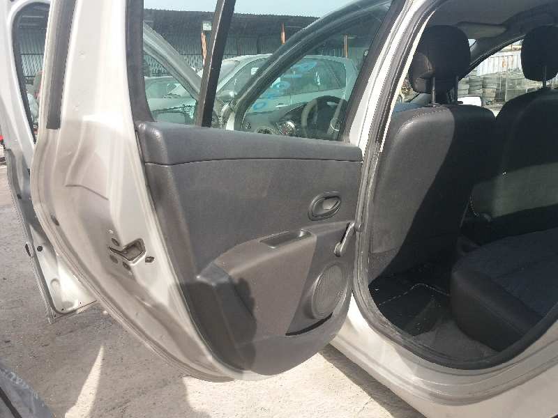 renault clio iii business   |   10.07 - 12.09 | 2007 - 2009 | 68 cv / 50 kw del año 2007