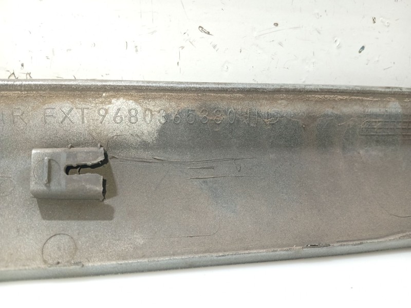 Recambio de moldura puerta trasera izquierda para peugeot 308 i (4a_, 4c_) 2.0 hdi referencia OEM IAM 9680365480 9680365380 