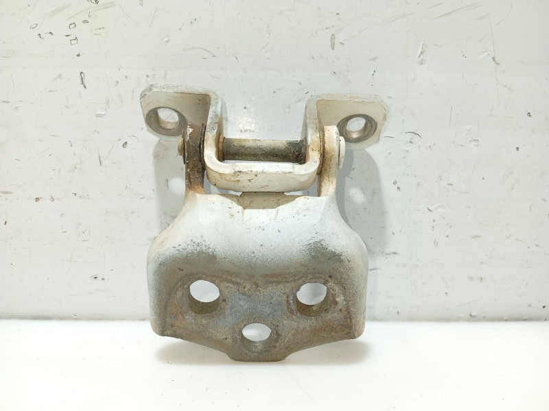 Recambio de bisagra puerta delantera izquierda para suzuki vitara (et) hdi (se 420hdi) referencia OEM IAM 6931085C00  