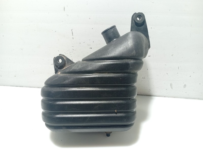 Recambio de caja filtro de aire para tata indica referencia OEM IAM 4707CRA  