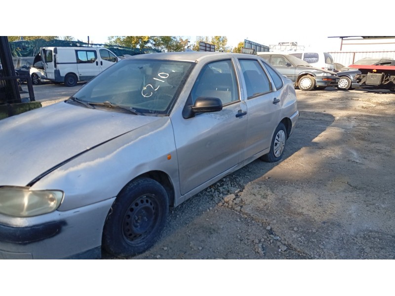 seat cordoba vario (6k5) del año 2000