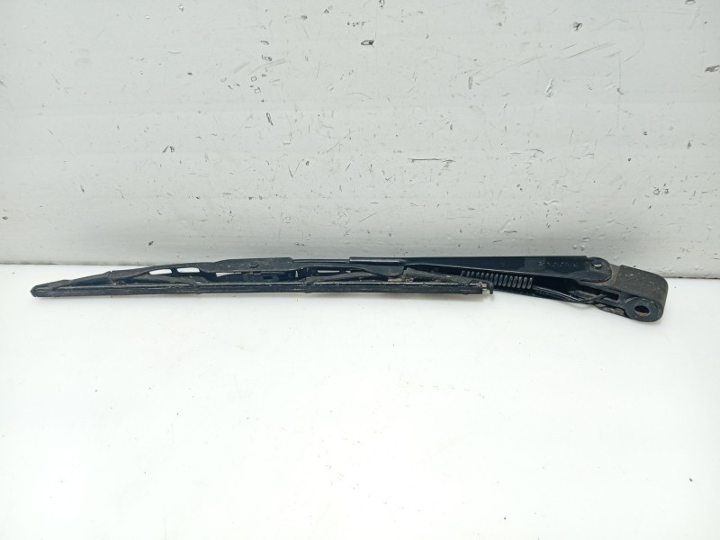 Recambio de brazo limpia trasero para tata indica referencia OEM IAM 4707BLT  