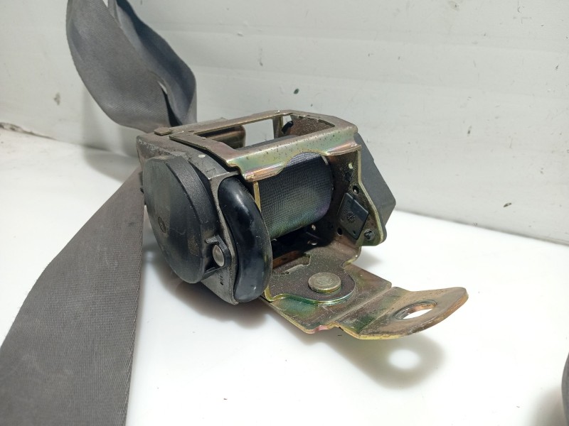 Recambio de cinturon seguridad delantero derecho para tata indica referencia OEM IAM 511646200A  3930CD