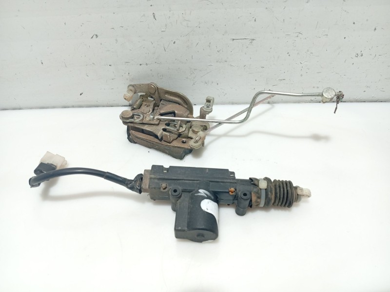 Recambio de cerradura puerta delantera derecha para tata indica referencia OEM IAM 4707CDD  