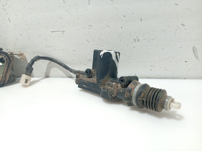 Recambio de cerradura puerta delantera derecha para tata indica referencia OEM IAM 4707CDD  