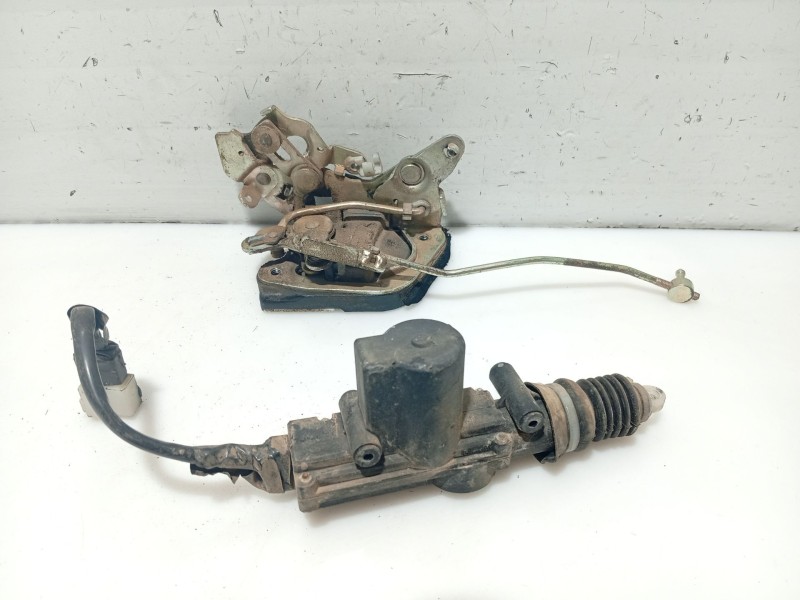 Recambio de cerradura puerta trasera izquierda para tata indica referencia OEM IAM 4707CTI  