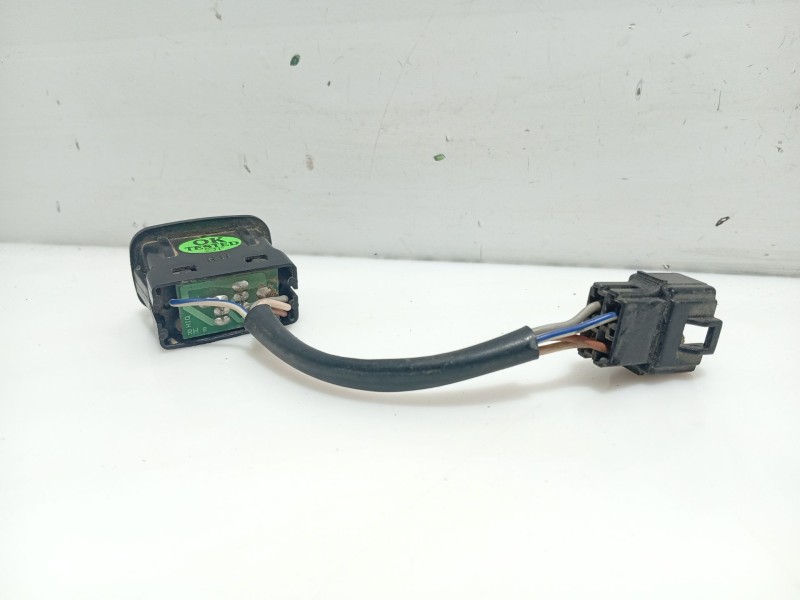 Recambio de mando elevalunas trasero derecho para tata indica referencia OEM IAM 4707METD  