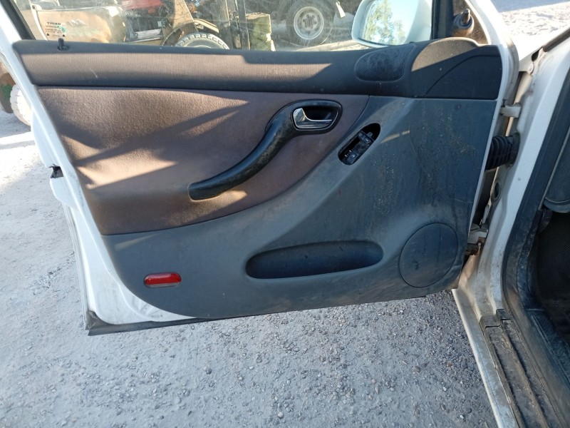 seat leon (1m1) del año 2001