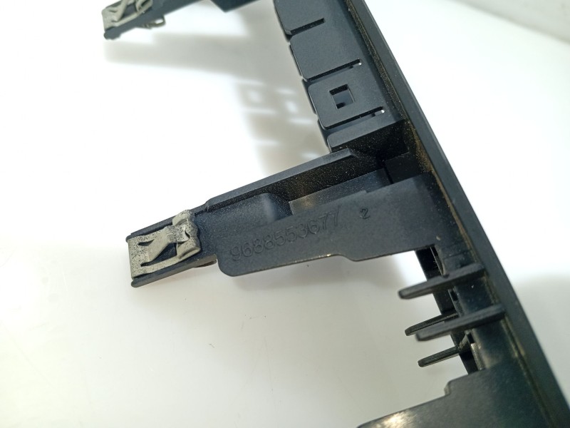 Recambio de moldura para peugeot 508 i (8d_) 1.6 hdi referencia OEM IAM 9688553677  