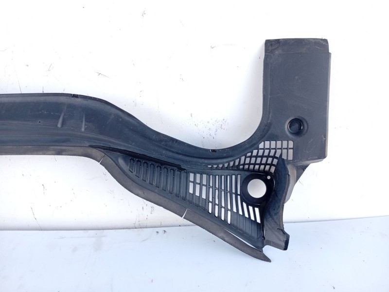 Recambio de moldura para peugeot 508 i (8d_) 1.6 hdi referencia OEM IAM 8108GK  