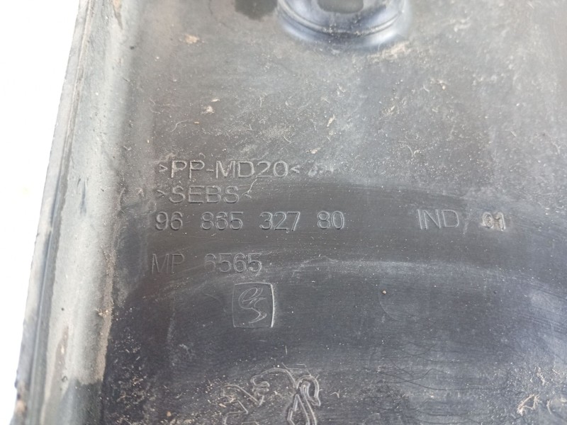 Recambio de moldura para peugeot 508 i (8d_) 1.6 hdi referencia OEM IAM 8108GK  