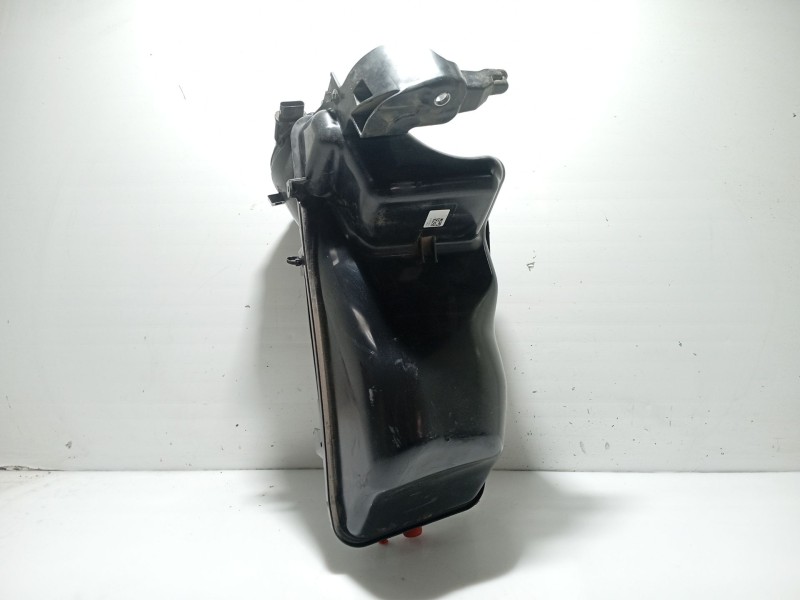 Recambio de deposito adblue para volvo v90 ii station wagon (235) d4 referencia OEM IAM P31405814 31669394 