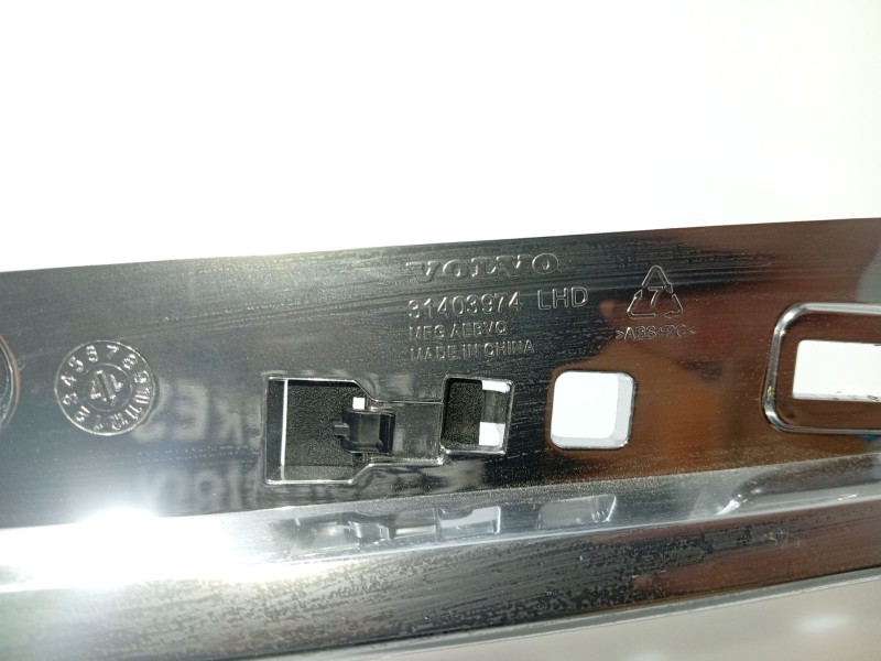 Recambio de moldura para volvo v90 ii station wagon (235) d4 referencia OEM IAM 32219361 31403974 