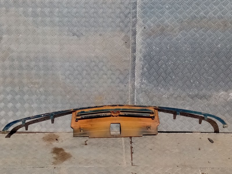 Recambio de rejilla delantera para citroën xantia berlina referencia OEM IAM   