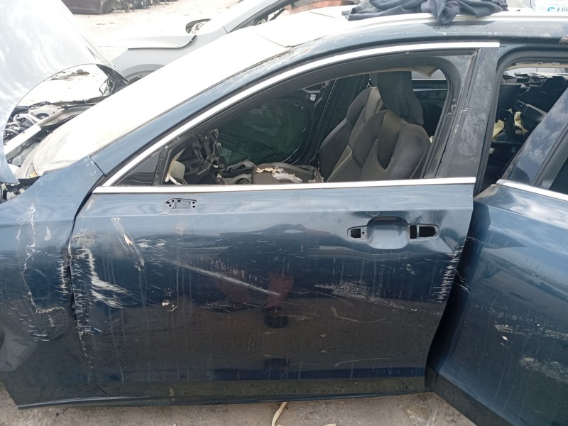 Recambio de puerta delantera izquierda para volvo v90 ii station wagon (235) d4 referencia OEM IAM 32228623  