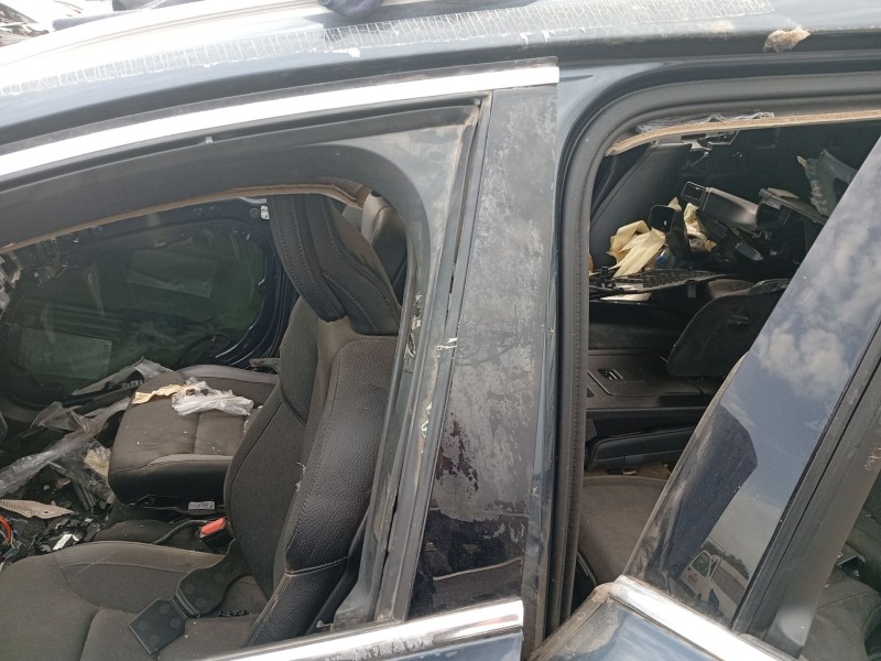 Recambio de puerta delantera izquierda para volvo v90 ii station wagon (235) d4 referencia OEM IAM 32228623  