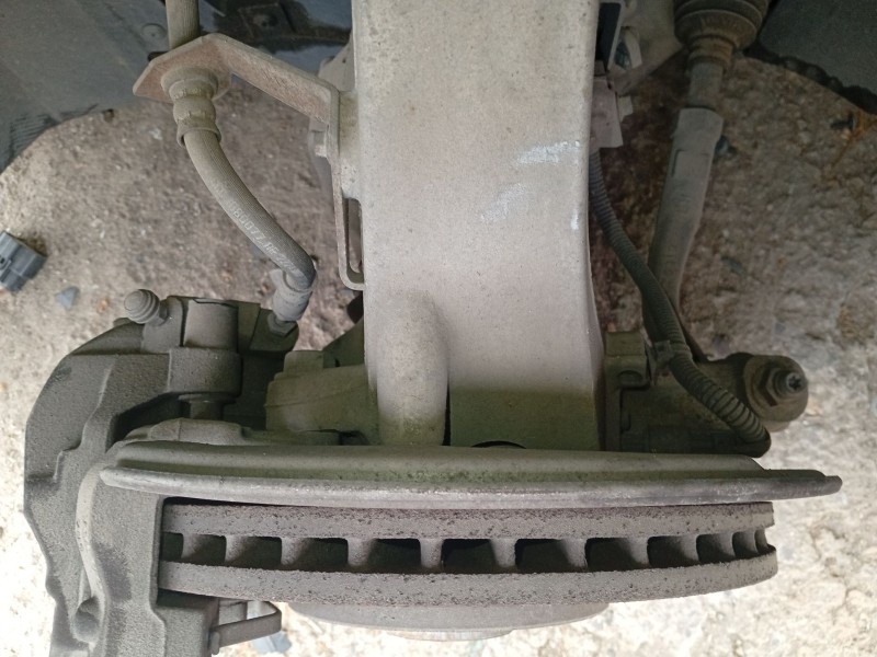 Recambio de mangueta delantera izquierda para volvo v90 ii station wagon (235) d4 referencia OEM IAM 31682225  