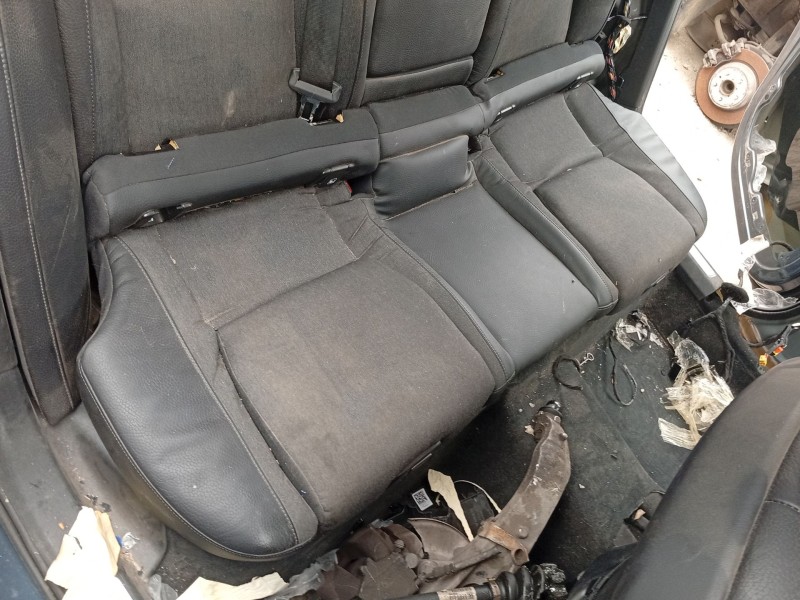 Recambio de asientos traseros para volvo v90 ii station wagon (235) d4 referencia OEM IAM AT6074  