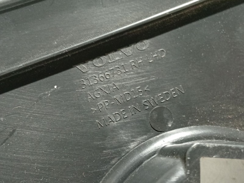 Recambio de moldura para volvo v90 ii station wagon (235) d4 referencia OEM IAM 31366731  