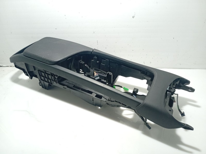 Recambio de consola central para volvo v90 ii station wagon (235) d4 referencia OEM IAM 31694315 31389613 