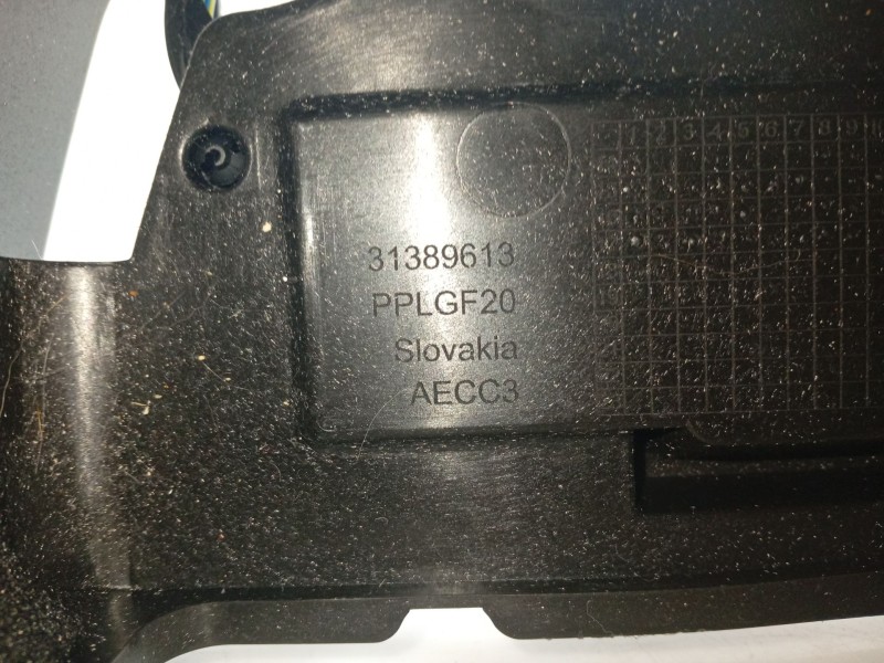 Recambio de consola central para volvo v90 ii station wagon (235) d4 referencia OEM IAM 31694315 31389613 