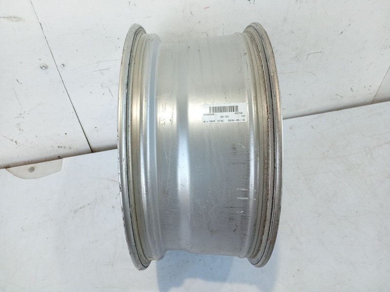 Recambio de llanta para volvo v90 ii station wagon (235) d4 referencia OEM IAM 31362840  