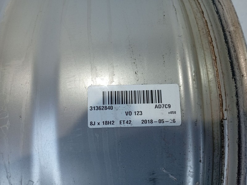 Recambio de llanta para volvo v90 ii station wagon (235) d4 referencia OEM IAM 31362840  