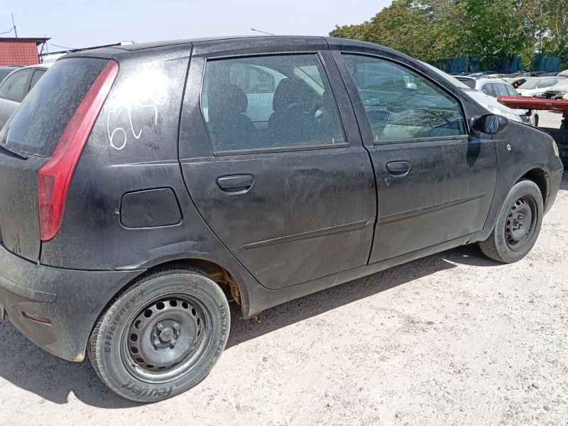 fiat punto (188_) del año 2004