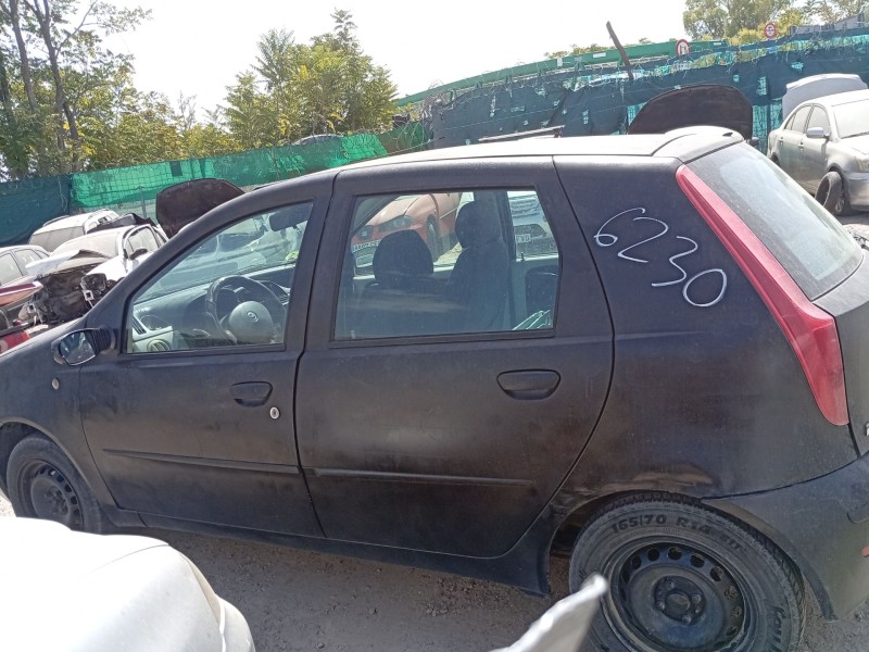 fiat punto (188_) del año 2004