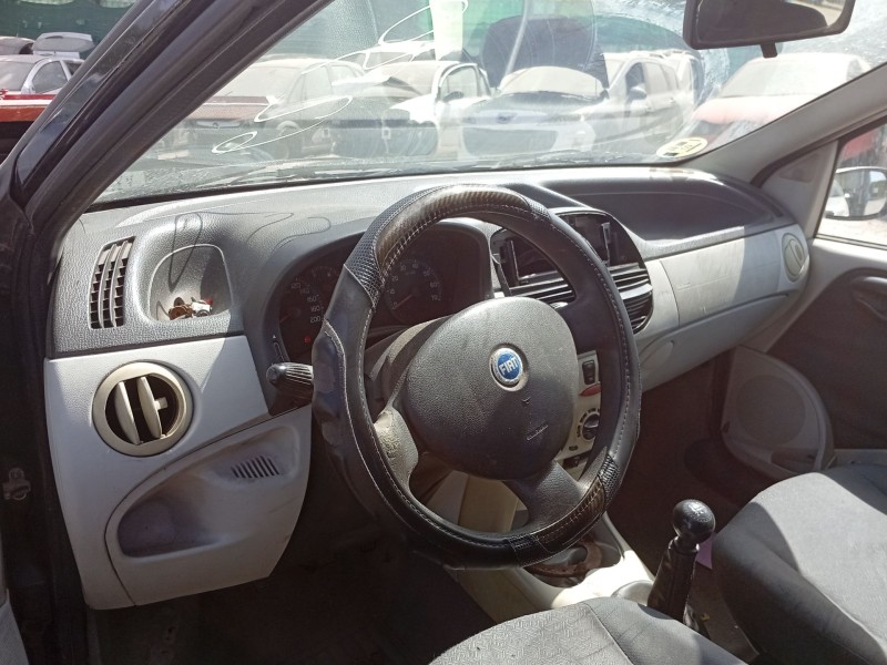 fiat punto (188_) del año 2004