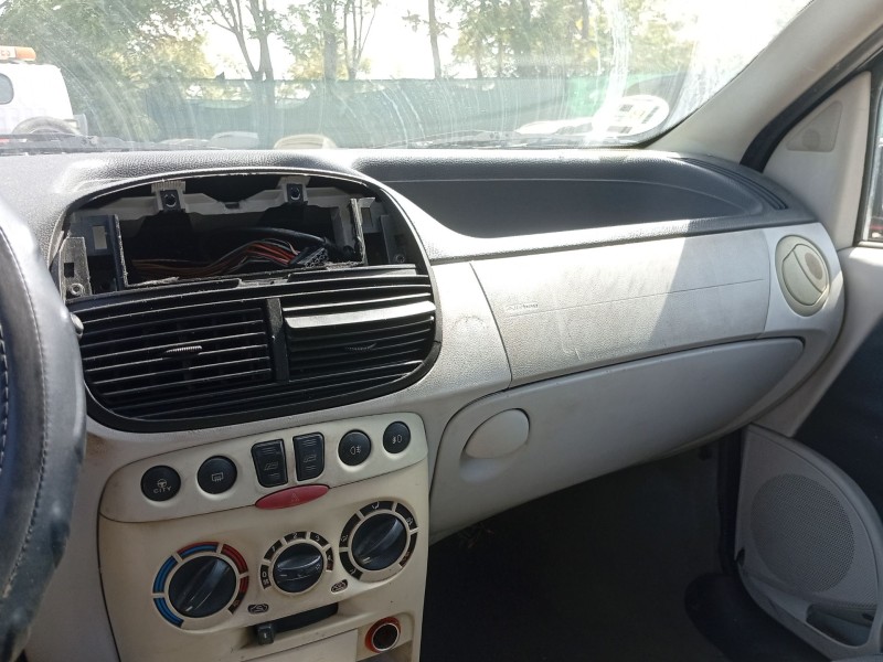 fiat punto (188_) del año 2004