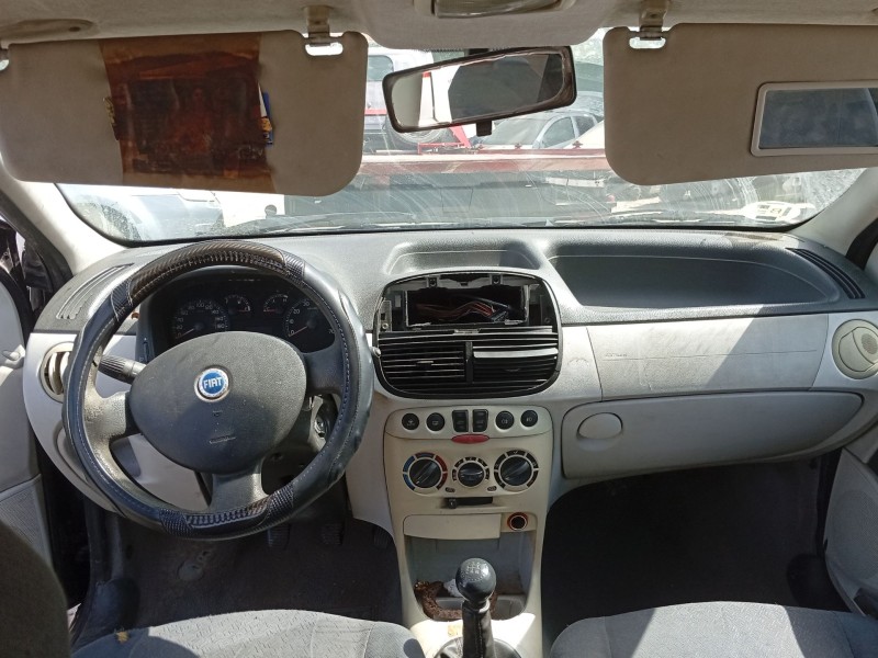 fiat punto (188_) del año 2004