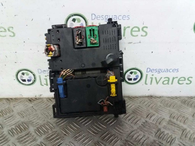 Recambio de caja reles / fusibles para peugeot 206 berlina e-music   |   01.04 - 12.05 | 2004 - 2005 | 75 cv / 55 kw referencia 