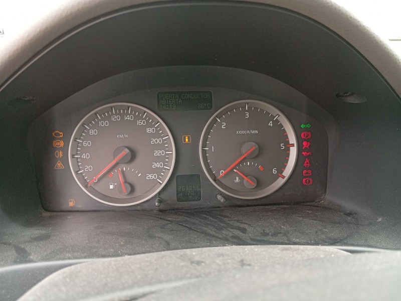 volvo v50 (545) del año 2005