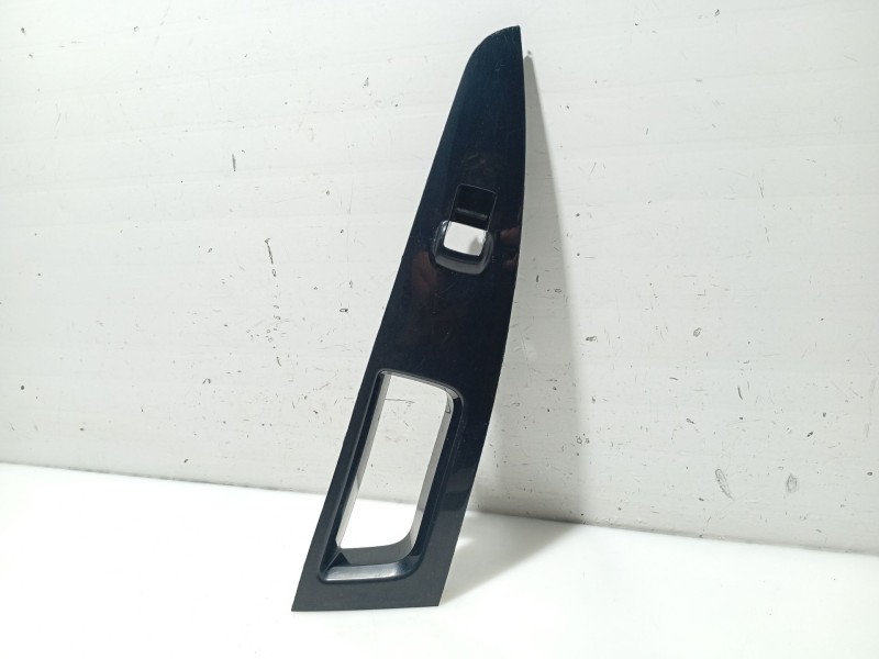 Recambio de moldura para ford mondeo v hatchback (ce) 2.0 tdci referencia OEM IAM DS7314A567B  